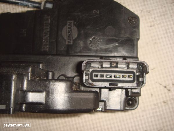 Fecho Da Porta Frente Dto Nissan Micra Iii (K12) - 4