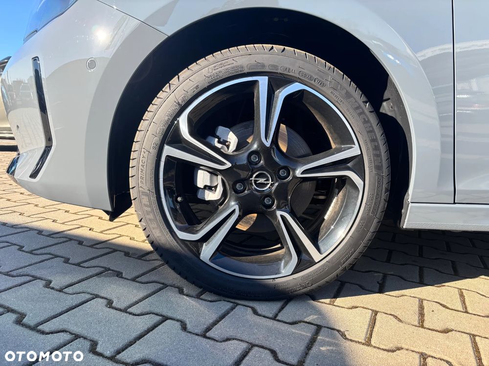 Opel Corsa 1.2 T GS S&S - 11