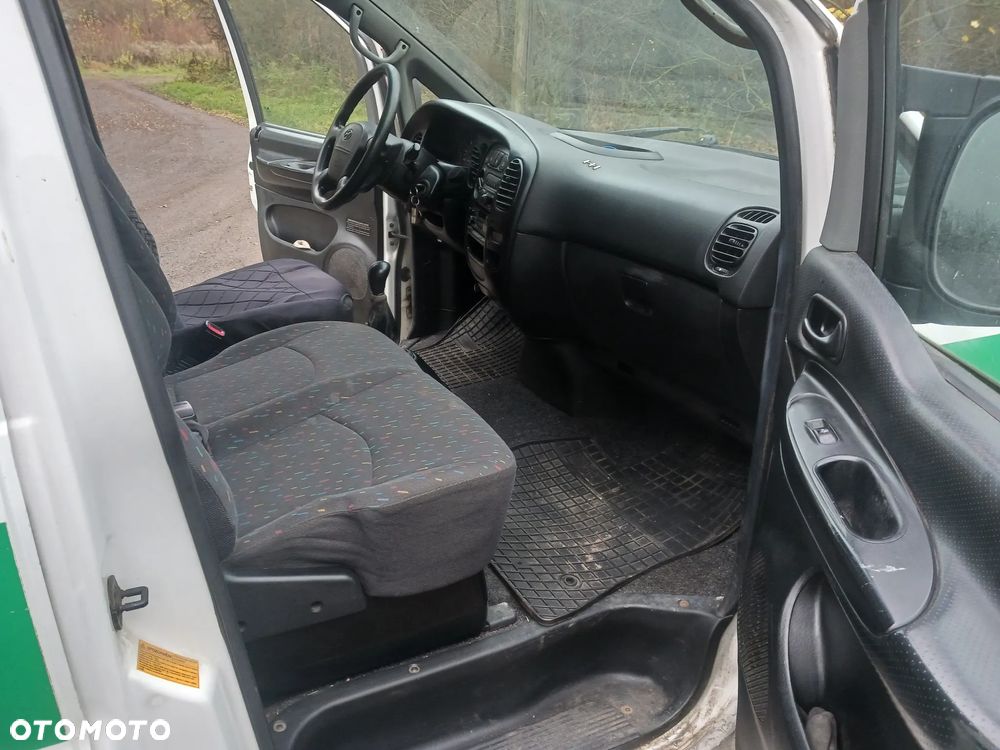 Hyundai H1 dostawczy BUS 2.5 TDCI 186 tyś km - 11