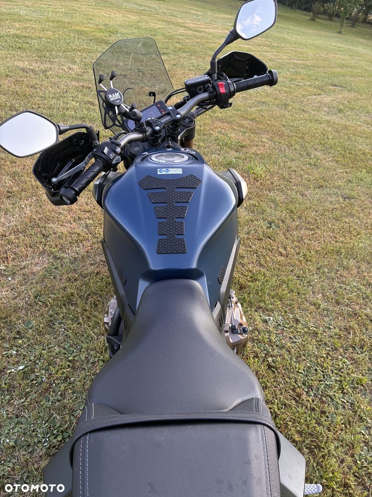 Honda CB - 8