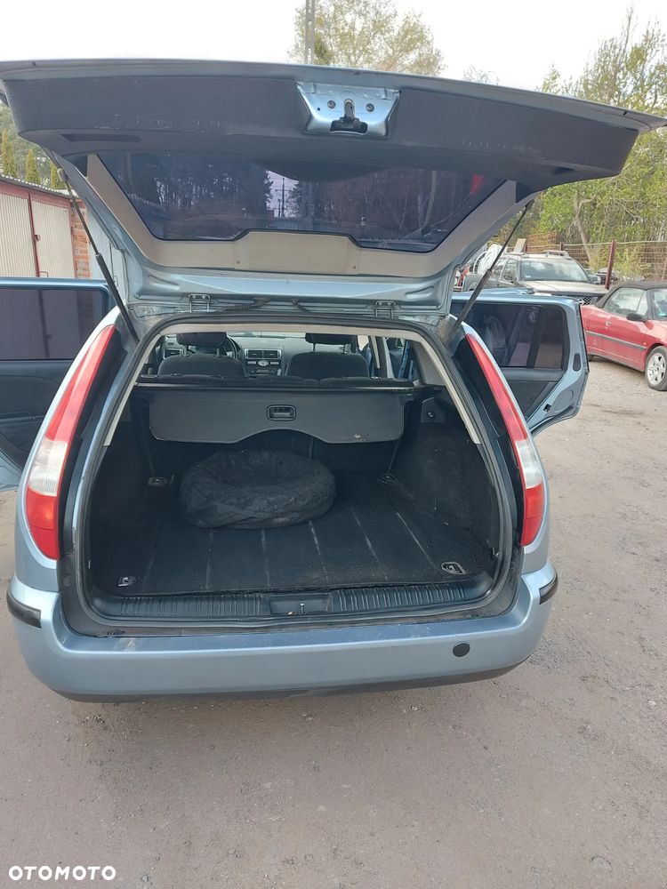 Ford Mondeo 2.0 Ghia - 12