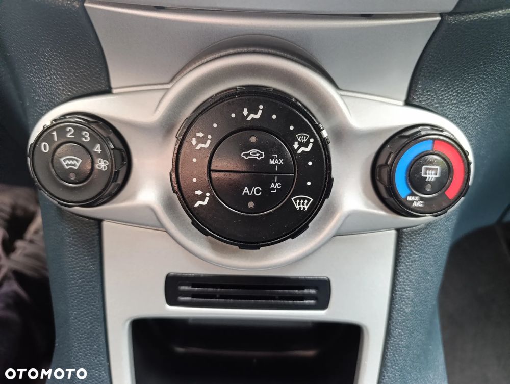 Ford Fiesta 1.25 Champions Edition - 20