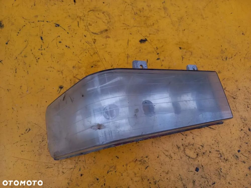 Prawa lampa maski Fiat Agri G240 - 1