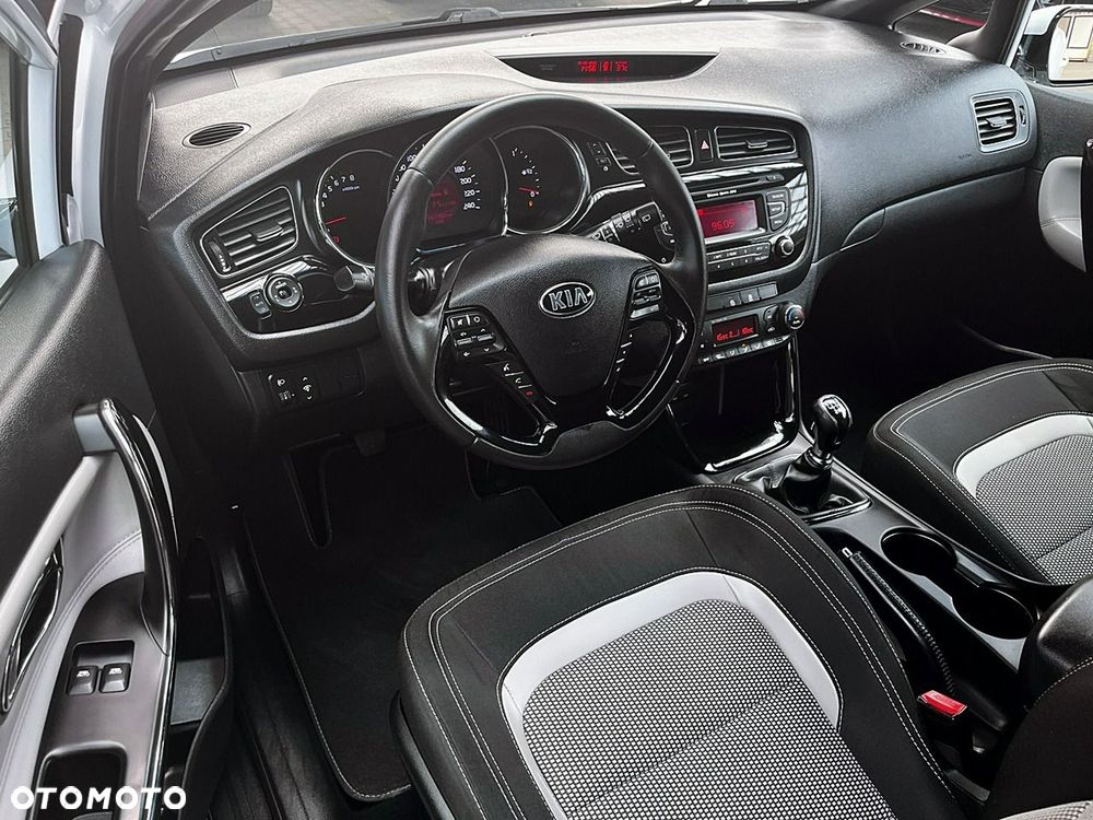 Kia Ceed - 17