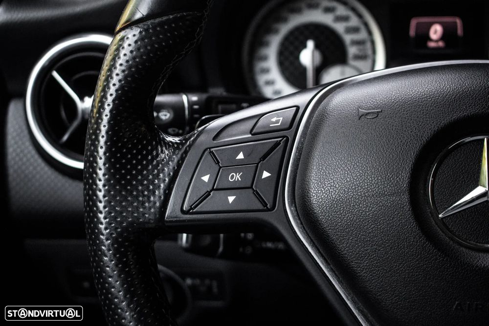 Mercedes-Benz A 180 d 7G-DCT Style — fotografia 14