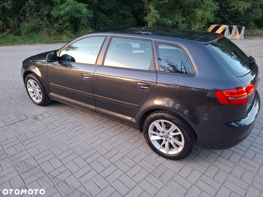 Audi A3 Sportback 1.6 Ambiente - 1