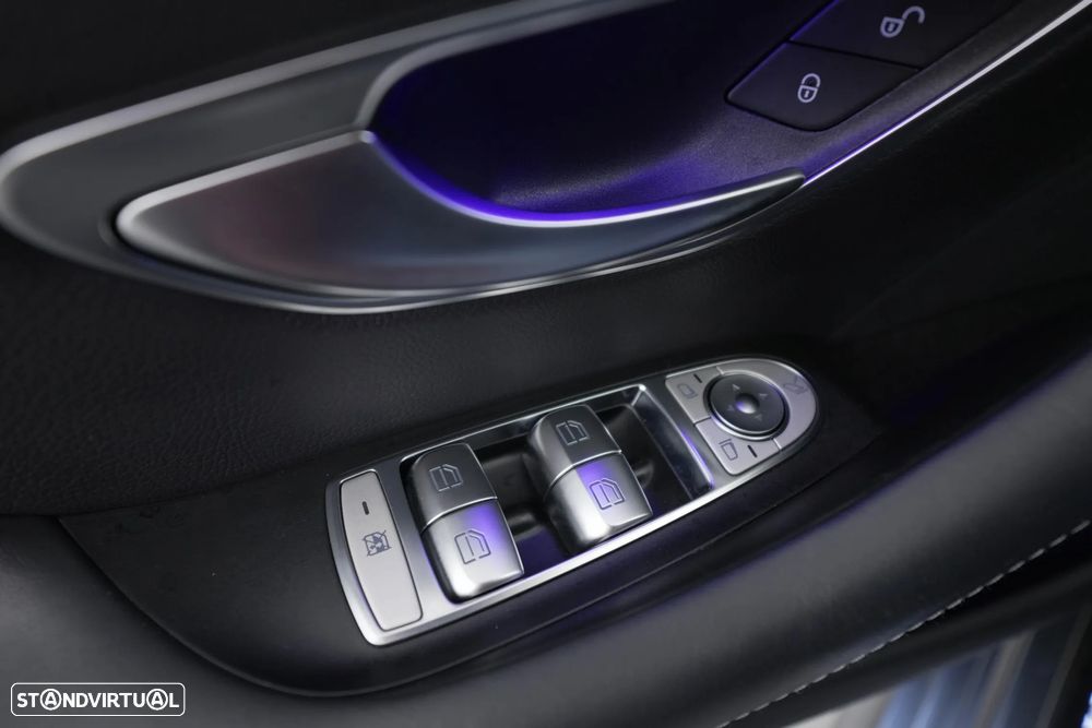 Mercedes-Benz CLS 300 d 4Matic AMG Line - 27