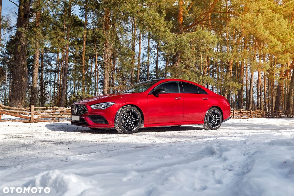 Mercedes-Benz CLA 250 4-Matic AMG Line - 11
