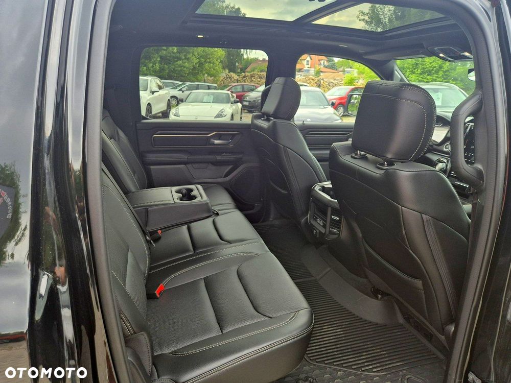 RAM 1500 Crew Cab Sport - 33