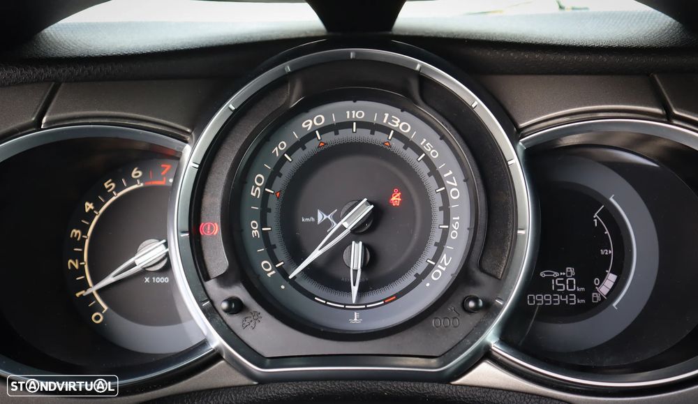 DS DS3 1.2 PureTech Givenchy Le MakeUp - 20