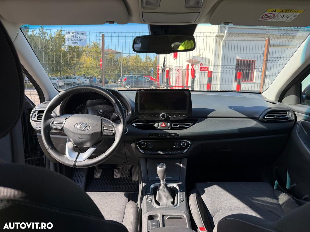 Hyundai i30 1.5 T-GDI 160CP MHEV 5DR M/T Exclusive - 13