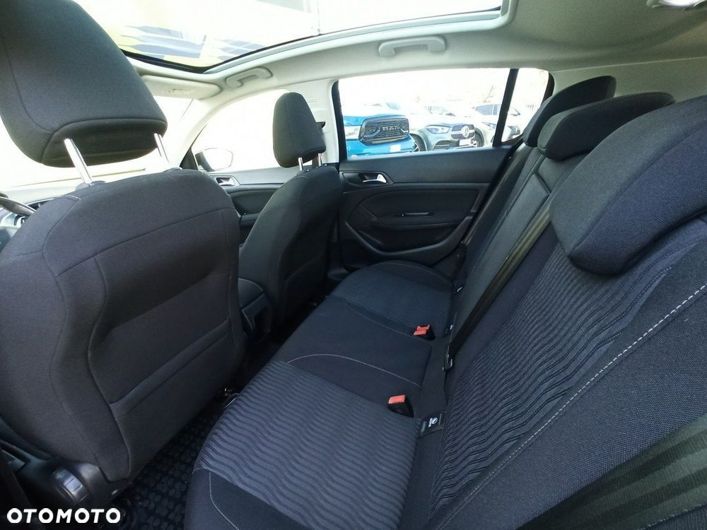 Peugeot 308 - 8