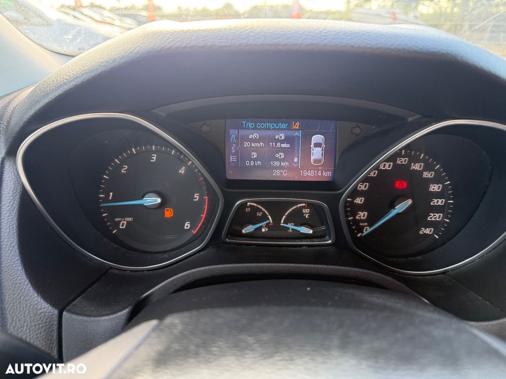 Ford Focus 1.6 TDCI DPF Titanium - 9