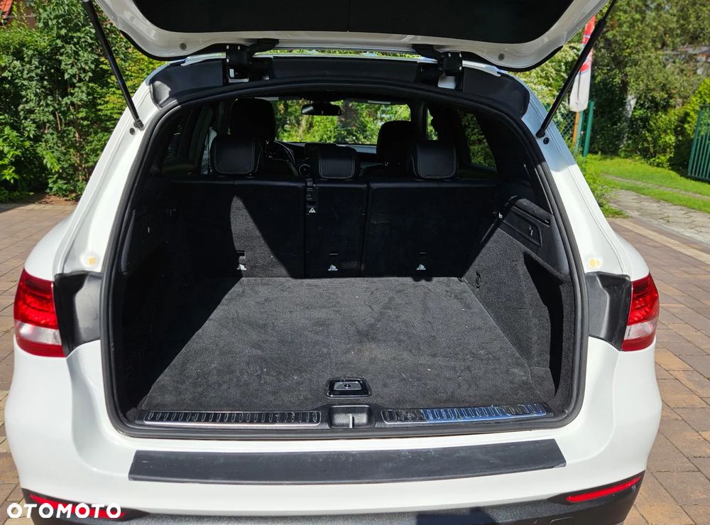 Mercedes-Benz GLC - 23