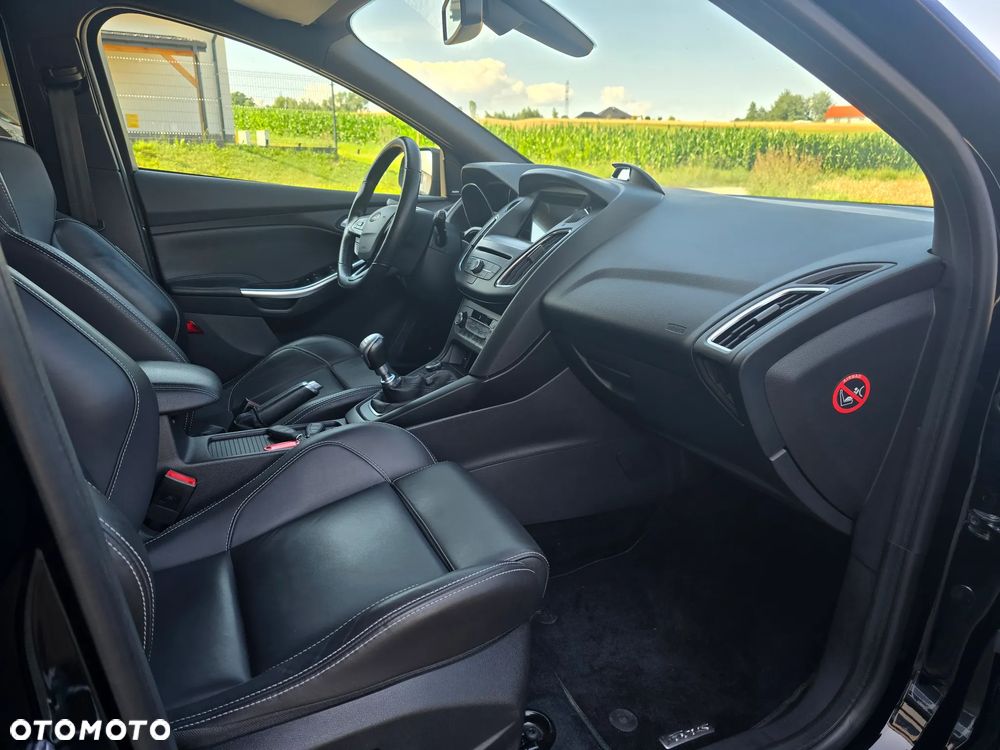 Ford Focus - 12