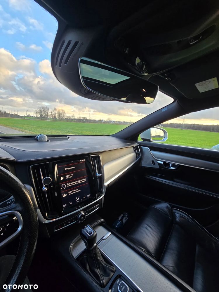 Volvo V90 D4 AWD R-Design - 16
