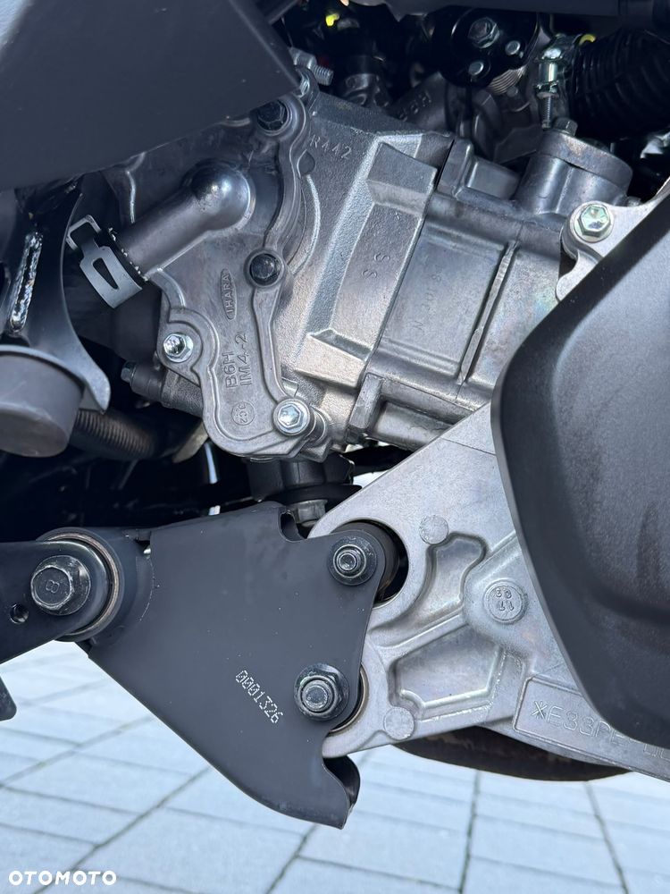 Yamaha X-max - 16