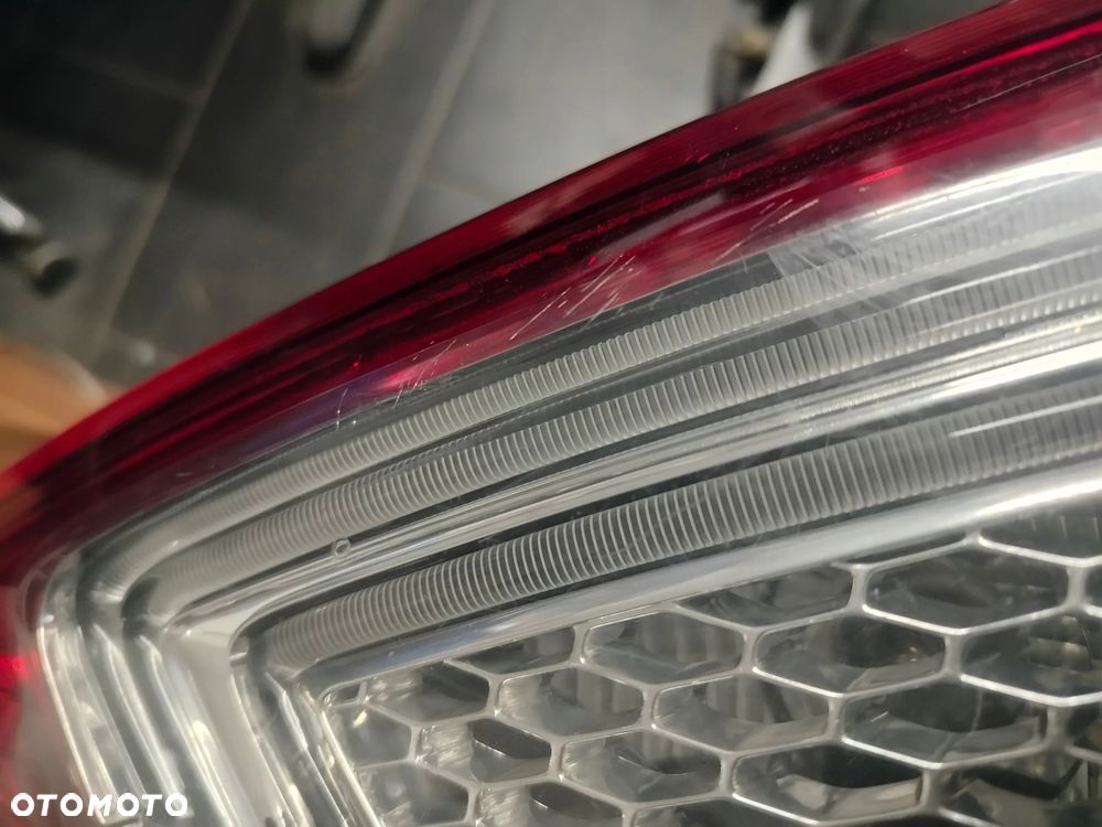 FORD MONDEO MK4 LIFT HB 10R- LAMPA PRAWY TYŁ PRAWA TYLNA W KLAPE - 3