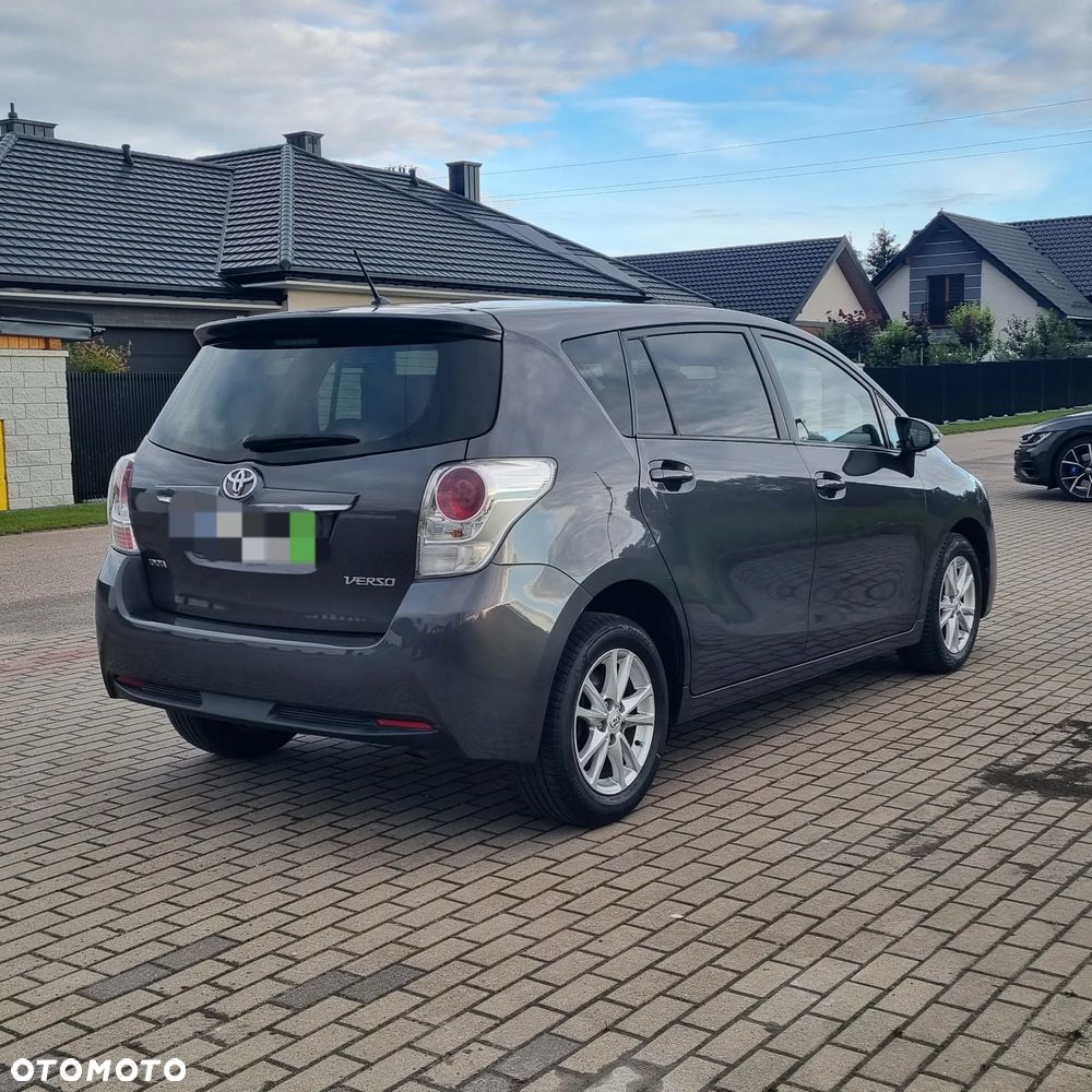 Toyota Corolla Verso - 5