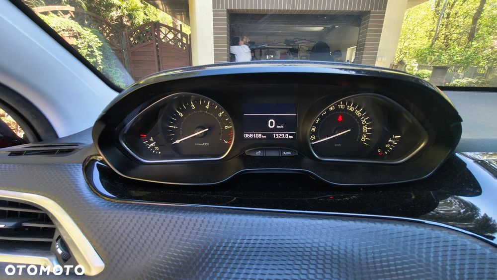 Peugeot 208 1.2 PureTech Allure - 3