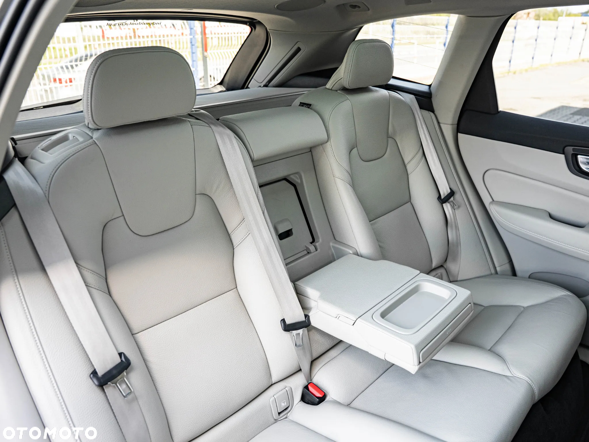 Volvo XC 60 T8 AWD Recharge Geartronic Inscription - 27