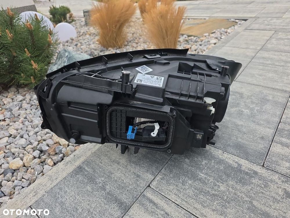 MERCEDES B KLASA 247 Lampa prawa przód Full Led Multibeam A2479068405 - 11