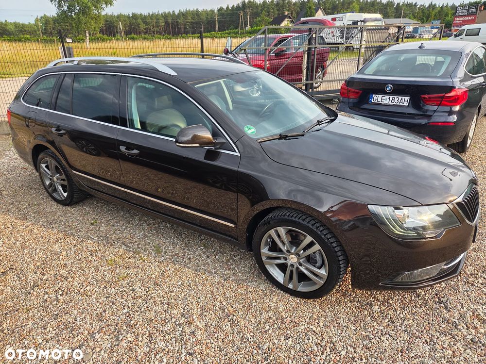 Skoda Superb 2.0 TDI DSG Exclusive - 9