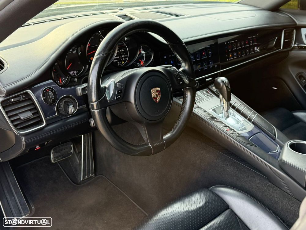 Porsche Panamera Standard - 11