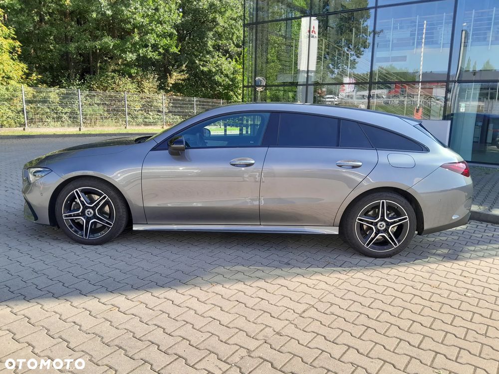 Mercedes-Benz CLA 200 7G-DCT - 3