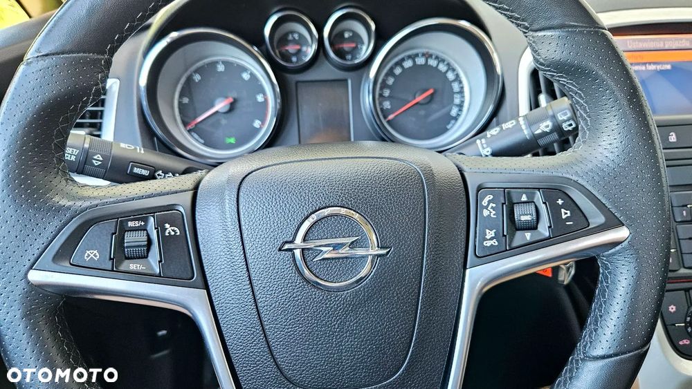Opel Astra 1.7 CDTI DPF Cosmo - 8