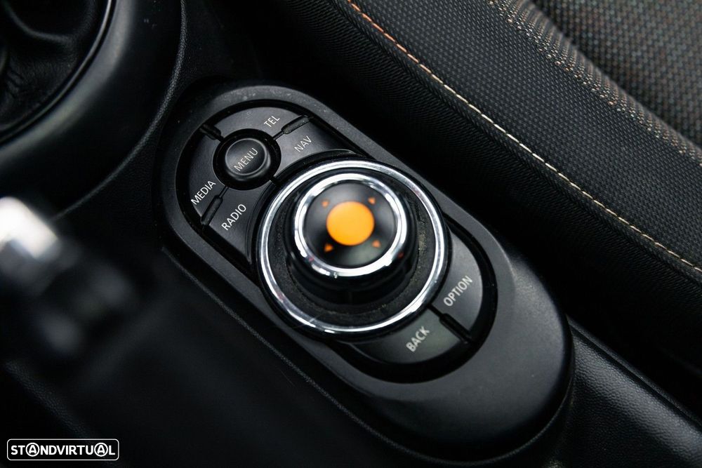 MINI 3 Portas Cooper D Aut. - 41