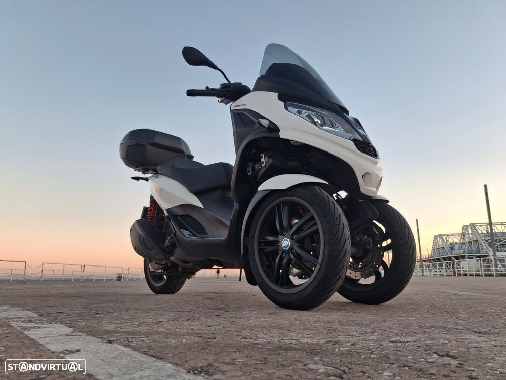 Piaggio MP3 300hpe Sport - 1
