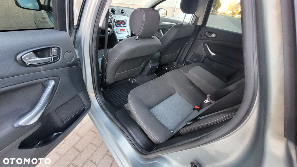 Ford Mondeo 2.0 Platinium X - 19