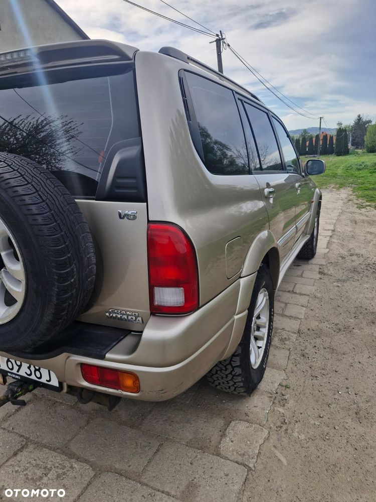 Suzuki Grand Vitara 2.7 V6 - 8