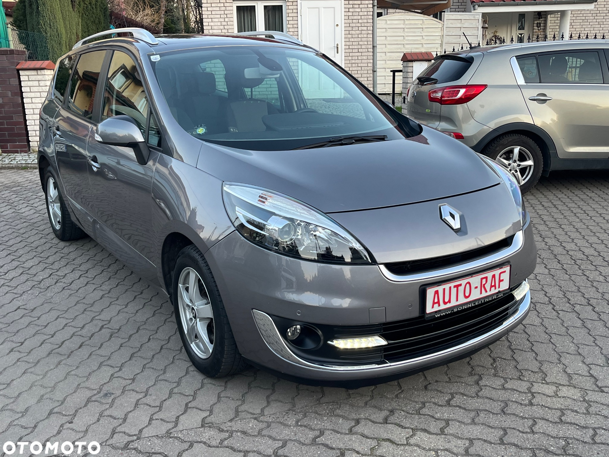 Renault Grand Scenic 1.6 16V 110 Paris - 4