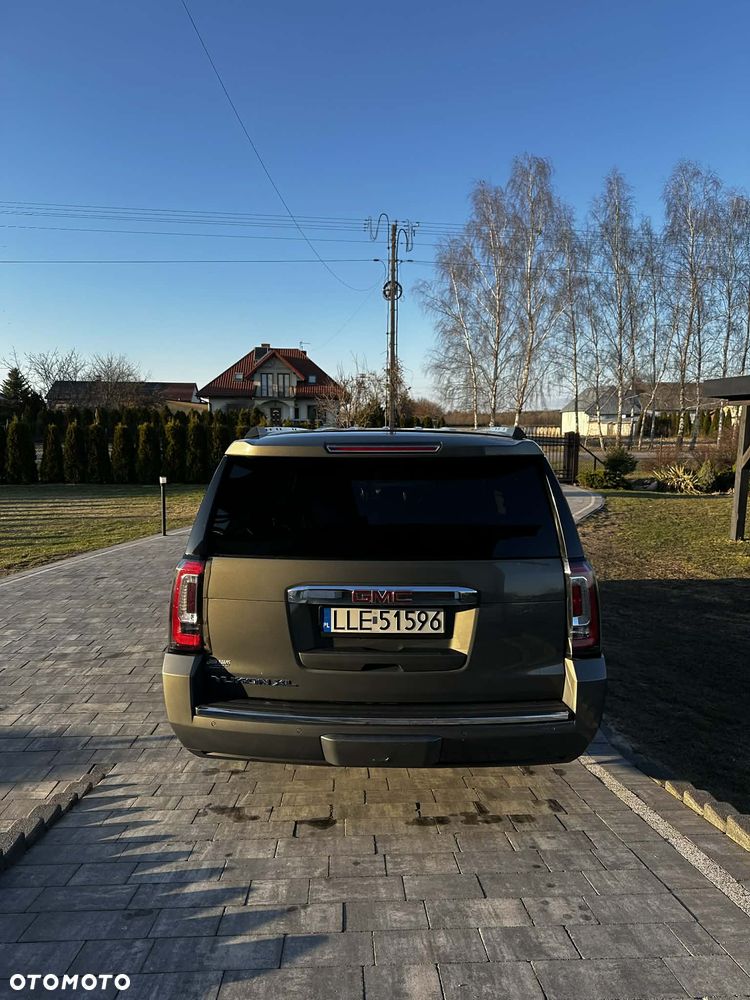 GMC Yukon - 4