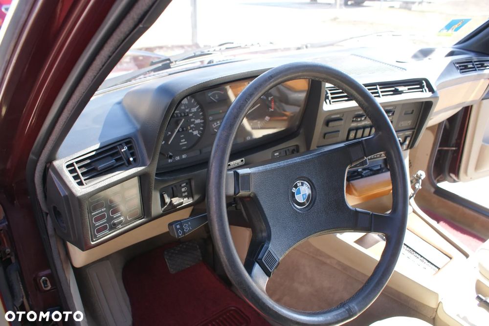 BMW Seria 7 - 33