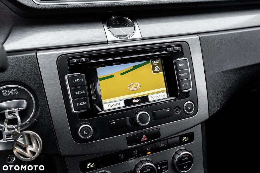 Volkswagen Passat - 37