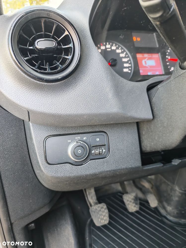Mercedes-Benz Sprinter - 36