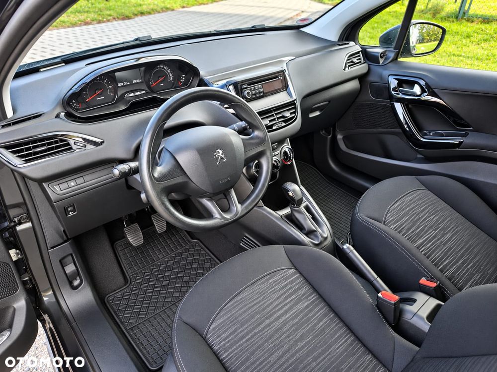 Peugeot 208 - 7