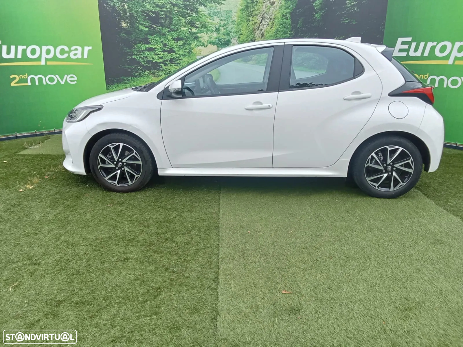 Toyota Yaris 1.5 HDF Comfort - 4