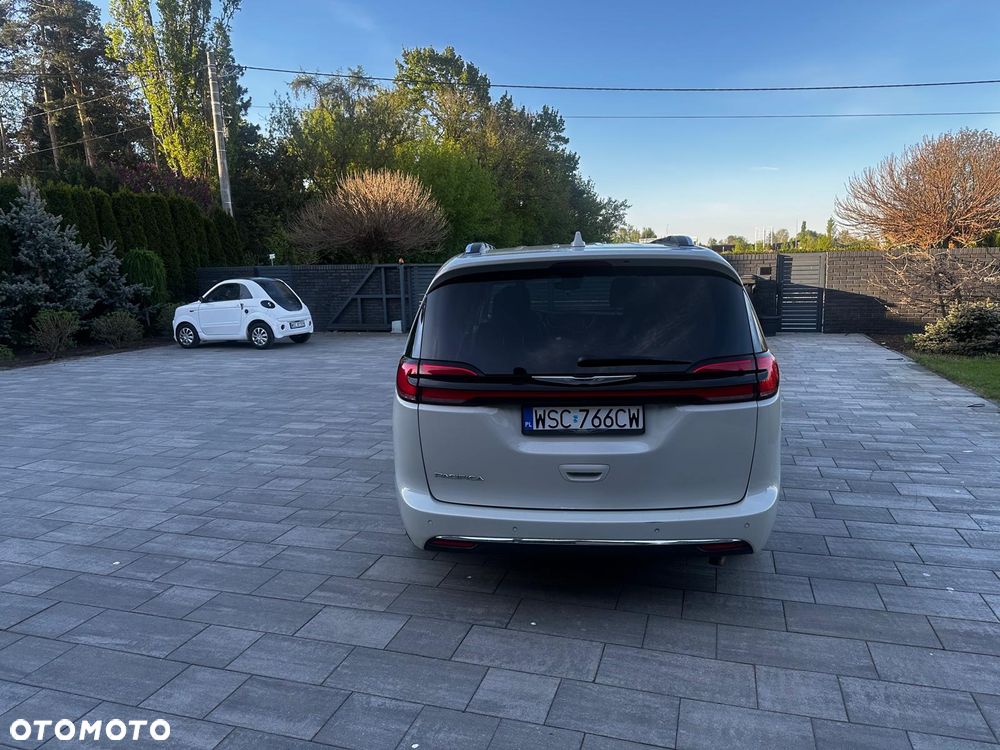 Chrysler Pacifica - 6