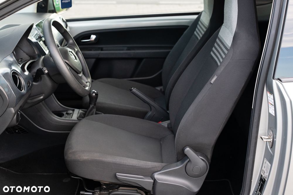 Volkswagen up! take - 16