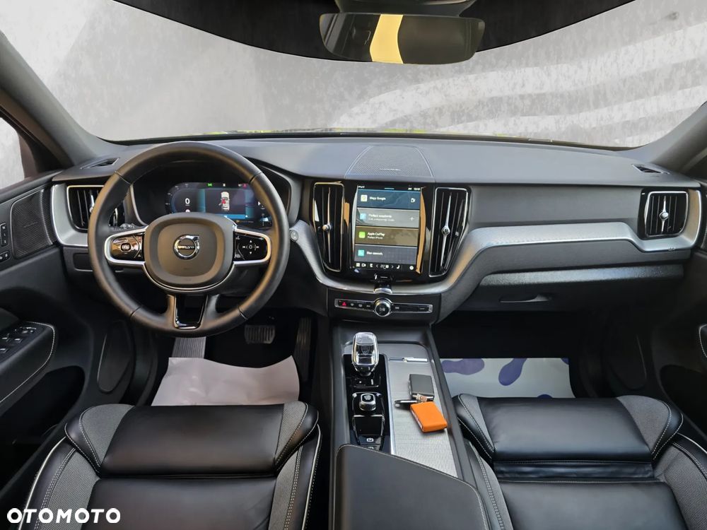 Volvo XC 60 B5 B AWD Plus Black Edition - 19