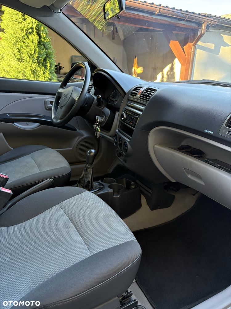 Kia Picanto - 8