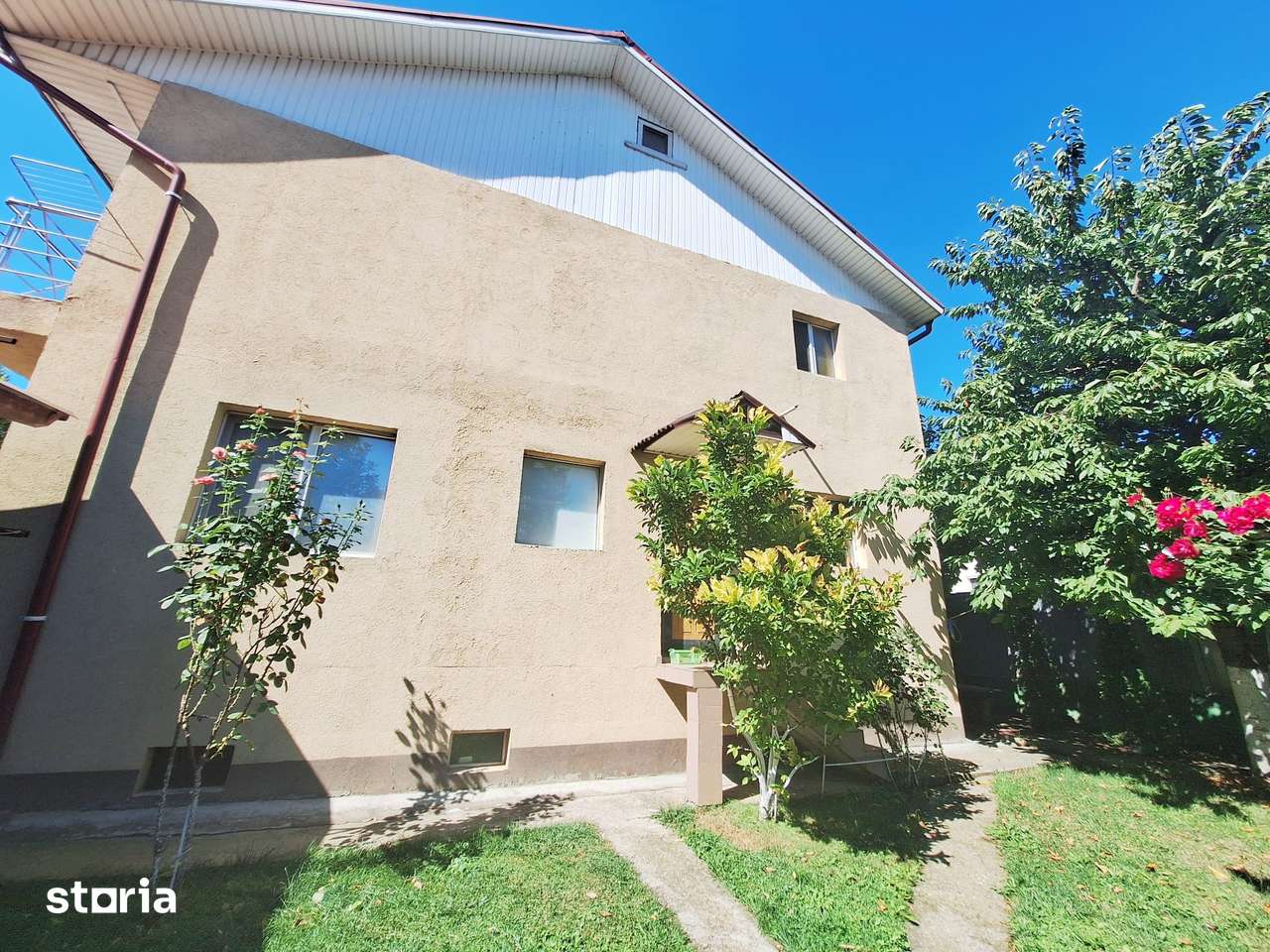 Vila 4 camere, garaj, utilată, Bacău,Cartierul CFR