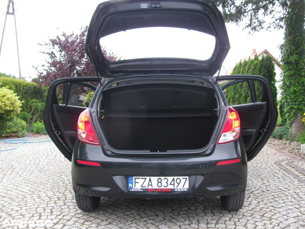 Hyundai i20 1.2 Fifa World Cup Edition - 14