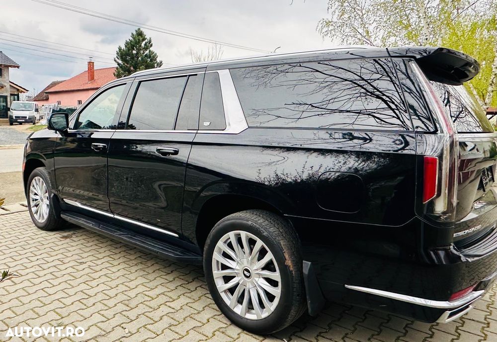 Cadillac Escalade - 5