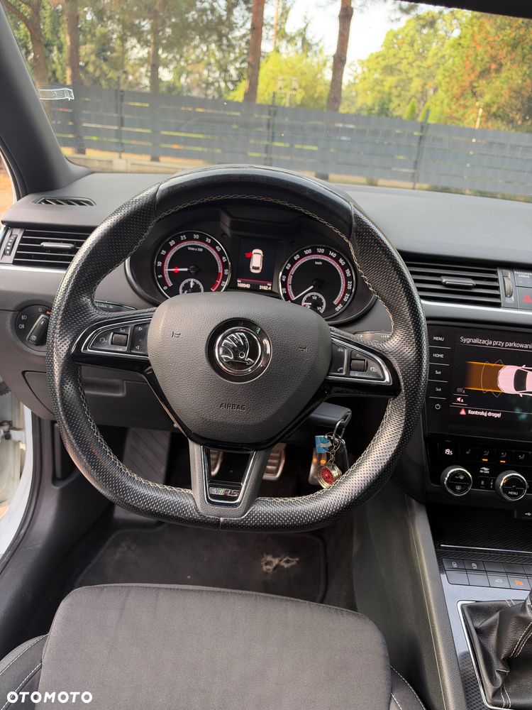 Skoda Octavia 2.0 TDI RS - 8