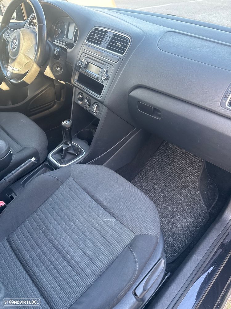 VW Polo 1.6 TDI Confortline BlueMotion - 14